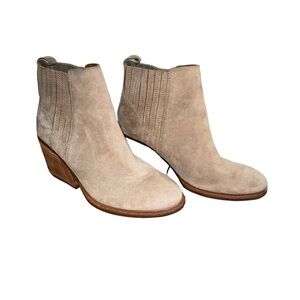 Kork Ease Cinca Ankle Bootie Size 8